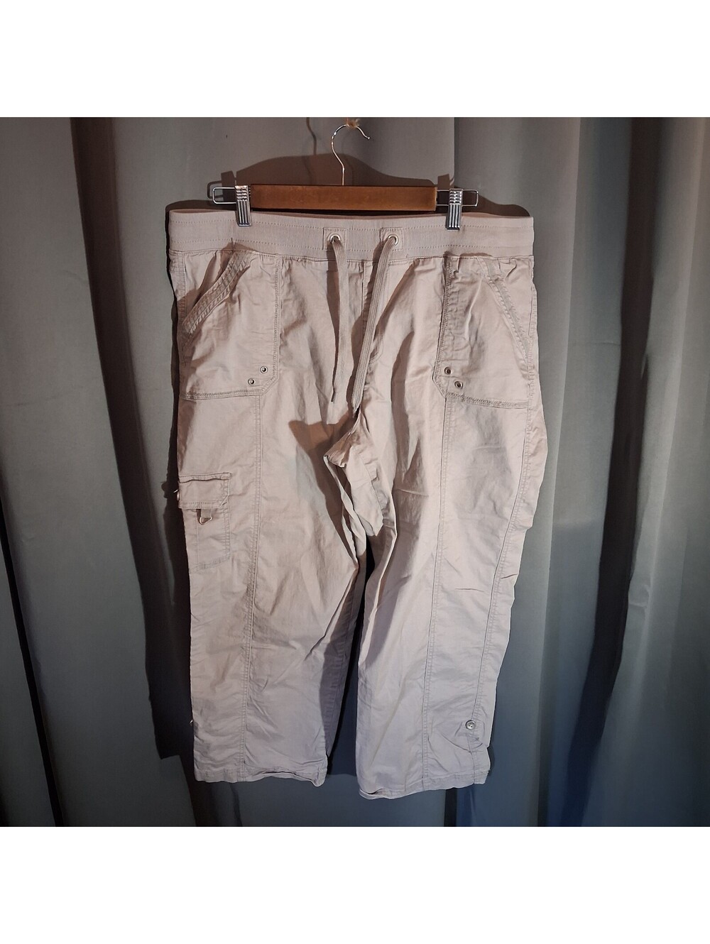 Westport Women's Beige Capri Pants Size XL 38 Waist
